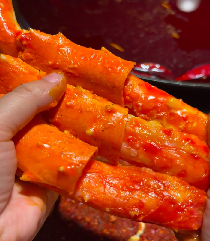 🧊 Flash-Frozen Excellence:Super Colossal Russian King Crab Legs photo review