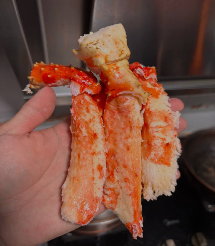 🧊 Flash-Frozen Excellence:Super Colossal Russian King Crab Legs photo review